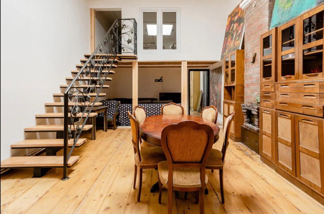 Lovely Dulcet Loft In Center Of Rustaveli Τυφλίδα Εξωτερικό φωτογραφία